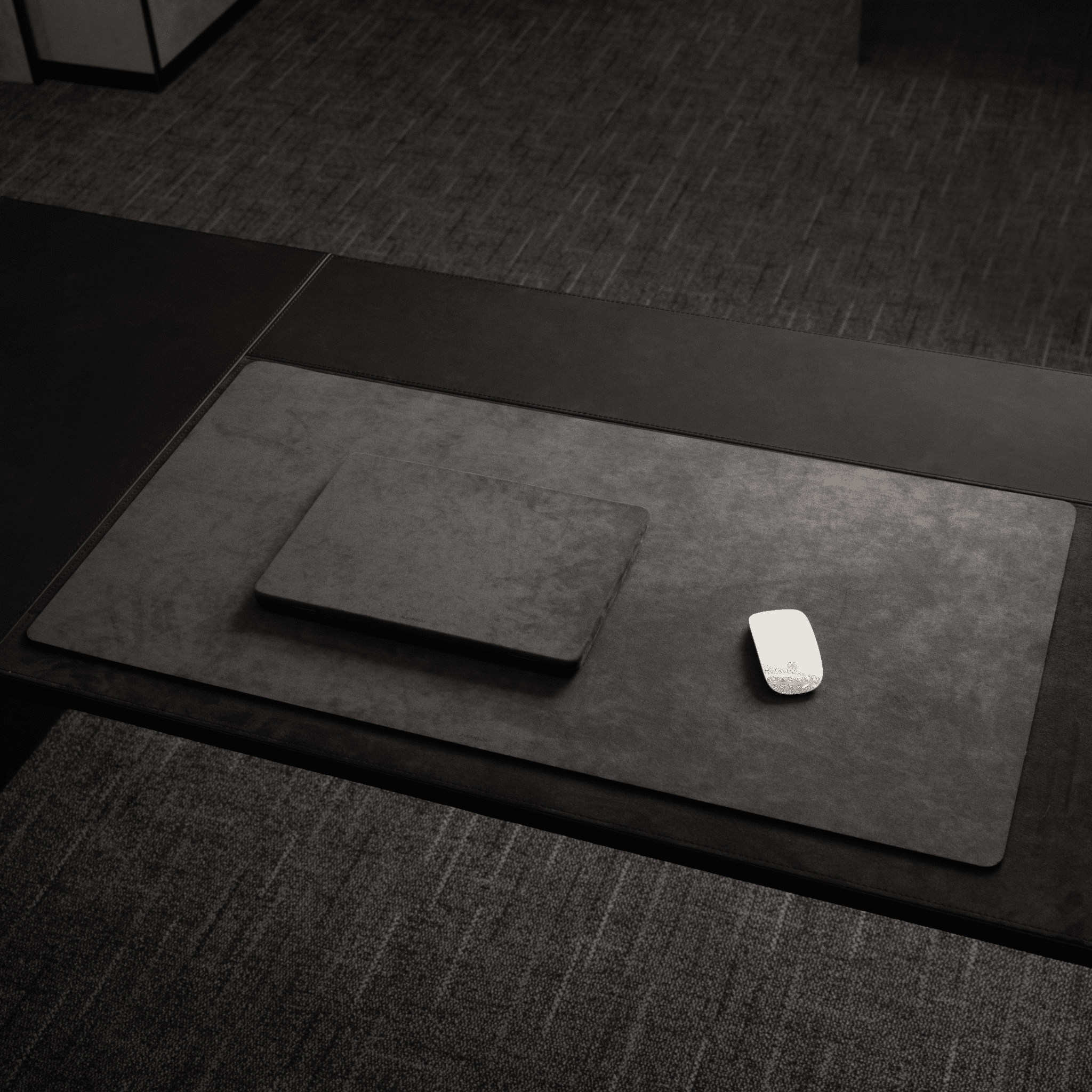 Alcantara Mousepad 96x50cm - Space Grey - Alcanside