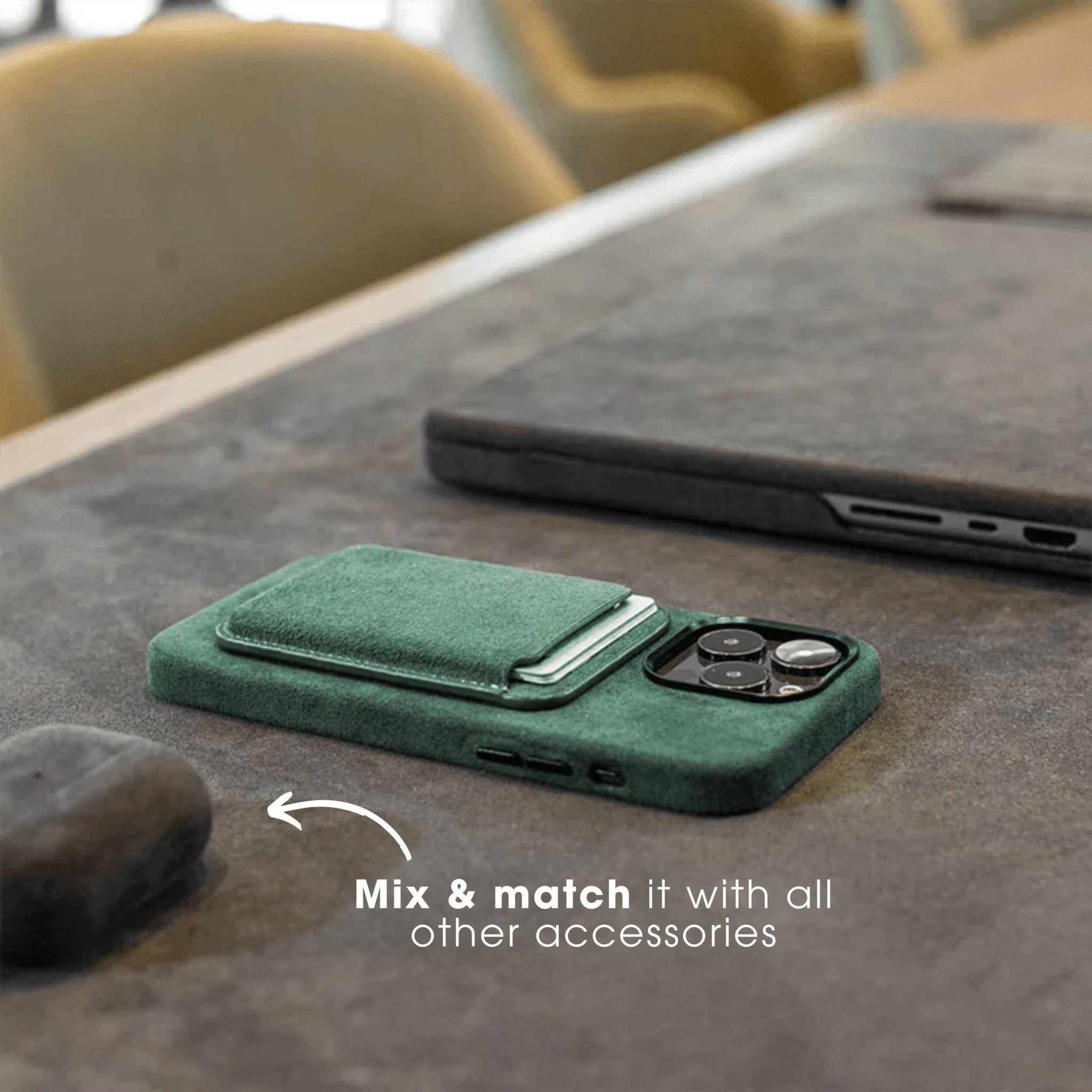 iPhone 13 Pro - Alcantara Case - Midnight Green - Alcanside